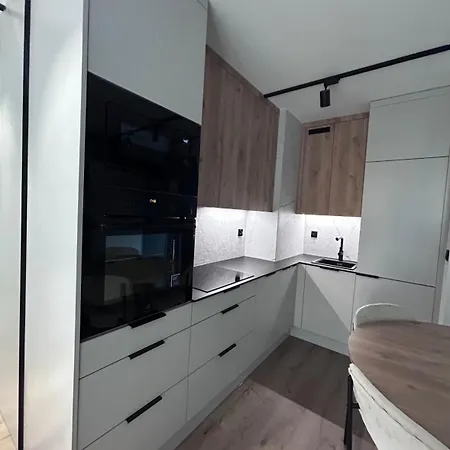 Z Tarasem Parking Smart Tv Wi-fi * Sosnowiec